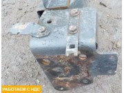 Кронштейн подножки правый