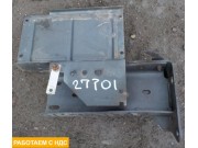 Кронштейн подножки правый