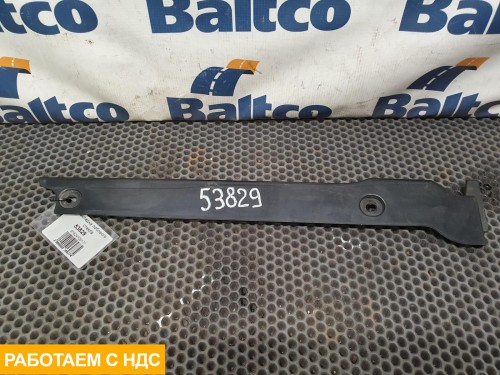 Накладка лобового стекла левая