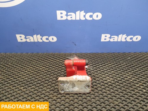 Петля двери левая